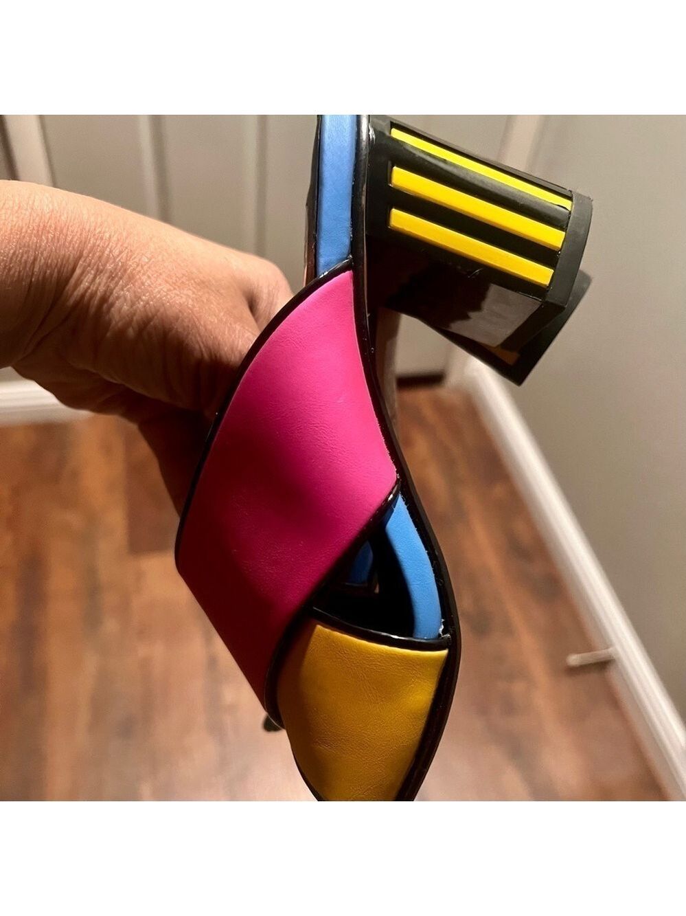 EXÉ color block leather slip on heels. Size 36 - Picture 4 of 8